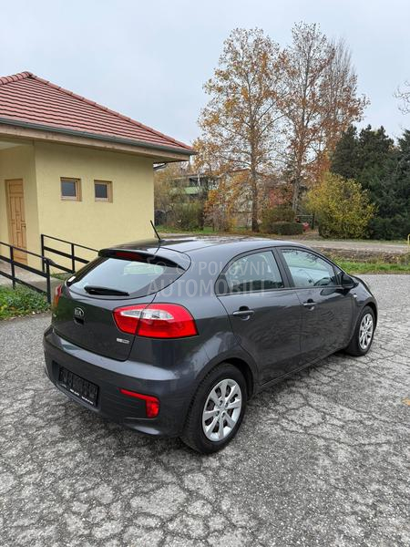 Kia Rio 1.2CVVTi/T0P STANjE/