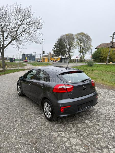Kia Rio 1.2CVVTi/T0P STANjE/