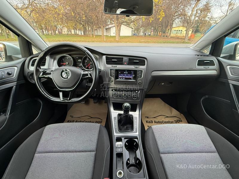 Volkswagen Golf 7 1.6 TDI BLUEMOTION