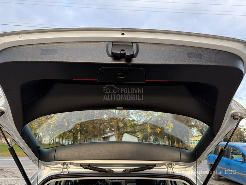 Volkswagen Golf 7 1.6 TDI BLUEMOTION