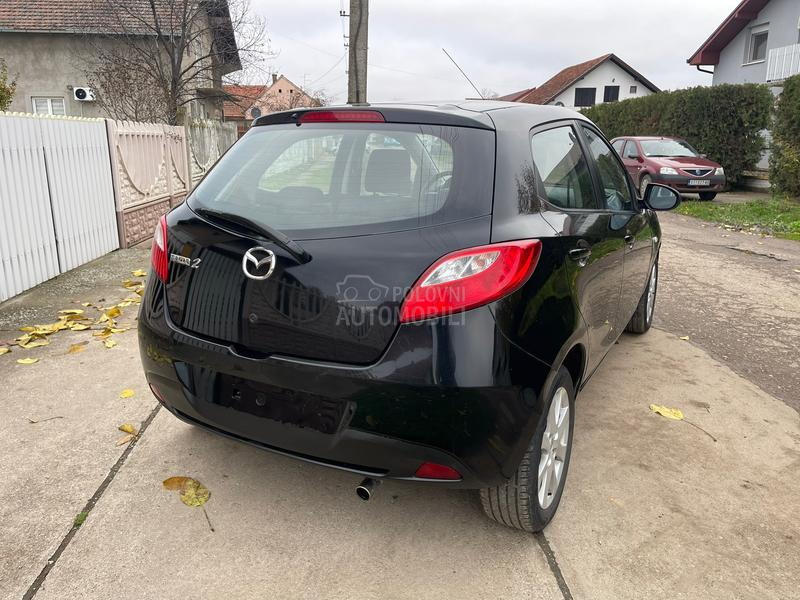 Mazda 2 