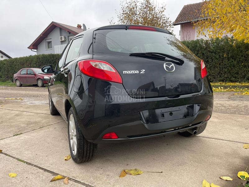 Mazda 2 