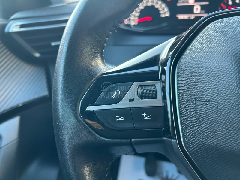 Peugeot 2008 1.2 B