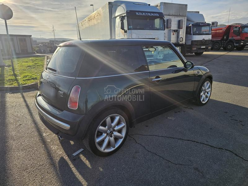 MINI One 