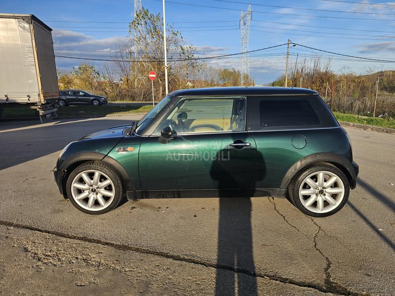 MINI One 