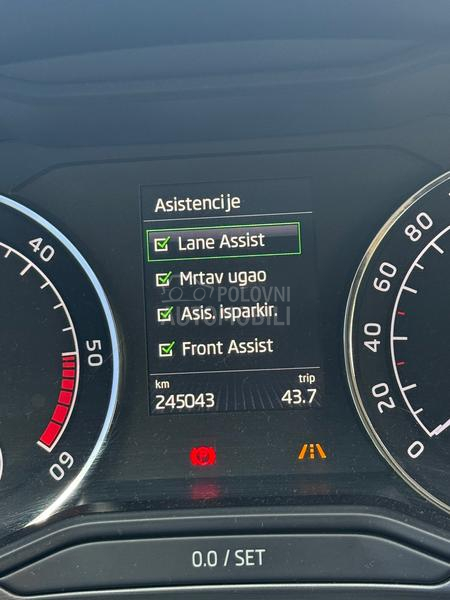 Škoda Superb 2.0TDI/DSG/LED