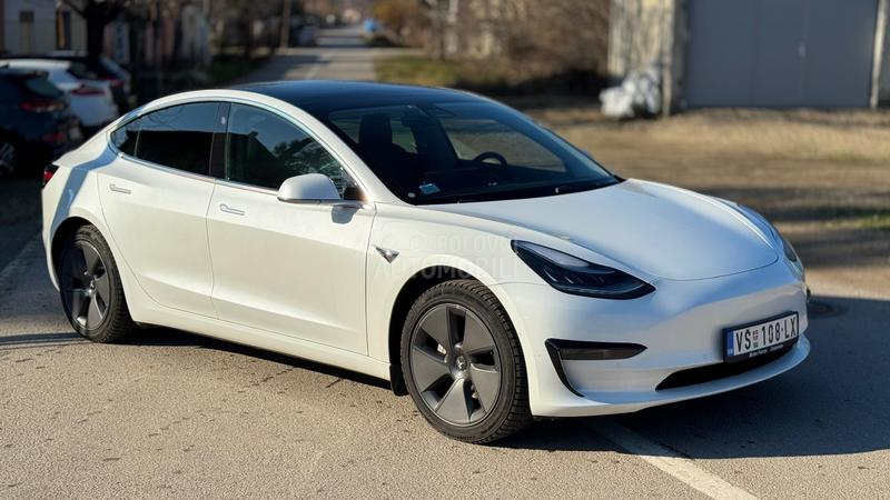 Tesla Model 3 LONGRANGE DUALMOTOR