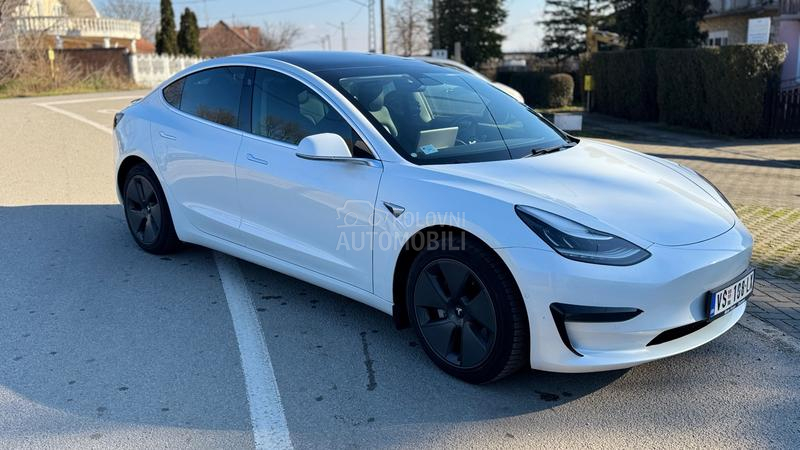 Tesla Model 3 LONGRANGE DUALMOTOR