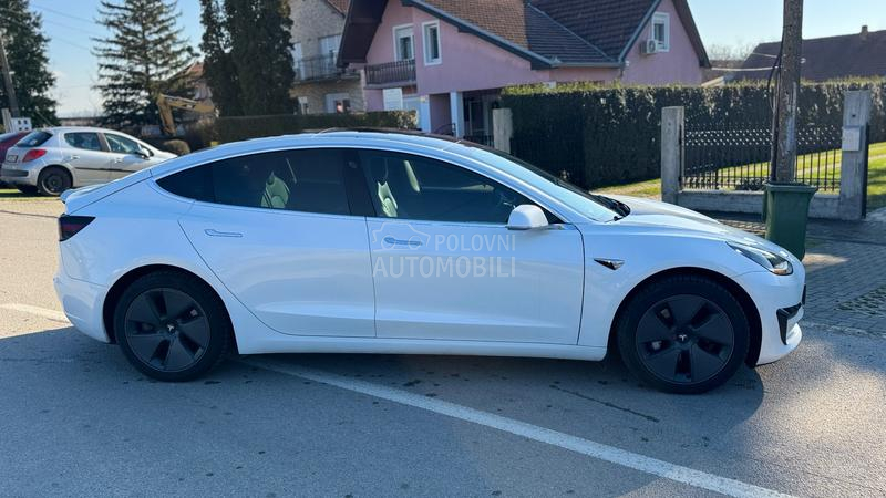 Tesla Model 3 LONGRANGE DUALMOTOR
