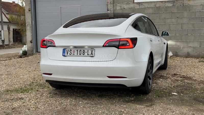 Tesla Model 3 LONGRANGE DUALMOTOR