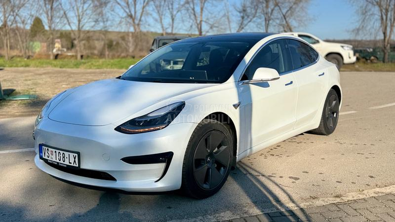 Tesla Model 3 LONGRANGE DUALMOTOR