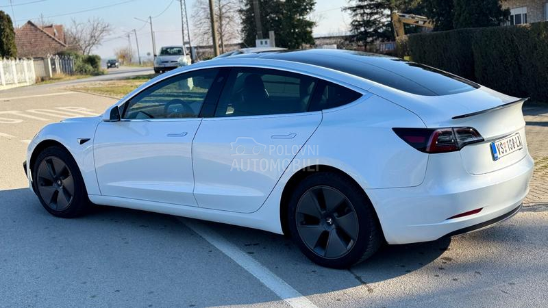 Tesla Model 3 LONGRANGE DUALMOTOR