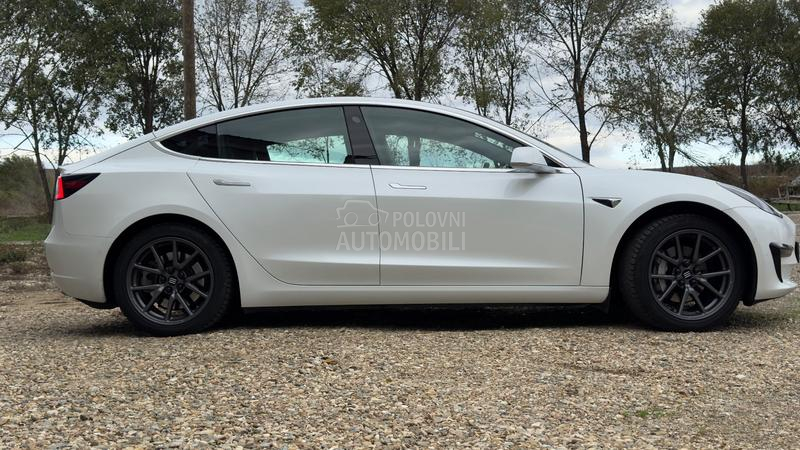 Tesla Model 3 LONGRANGE DUALMOTOR