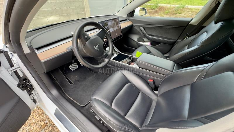 Tesla Model 3 LONGRANGE DUALMOTOR