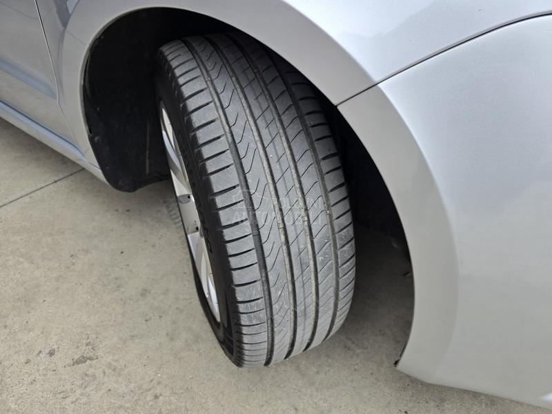 Škoda Superb 1.6 TDI GREENLINE