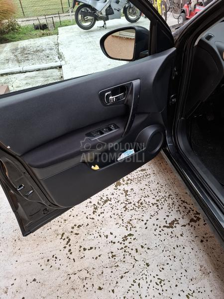 Nissan Qashqai + 2 1.5 dci