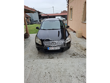 Nissan Qashqai + 2 1.5 dci