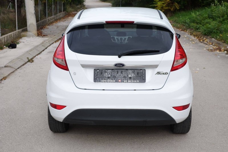 Ford Fiesta 1.4i TNG TITANIUM