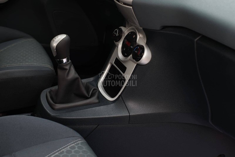 Ford Fiesta 1.4i TNG TITANIUM