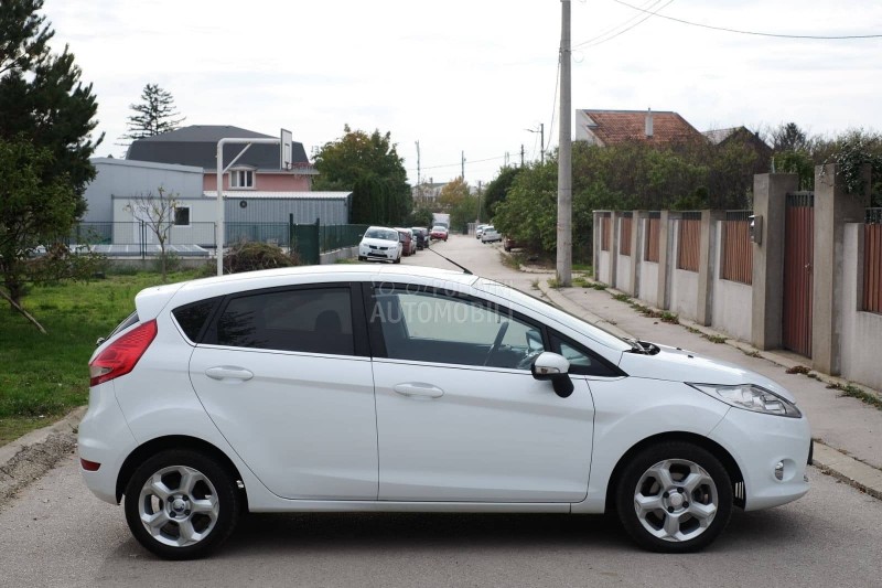 Ford Fiesta 1.4i TNG TITANIUM