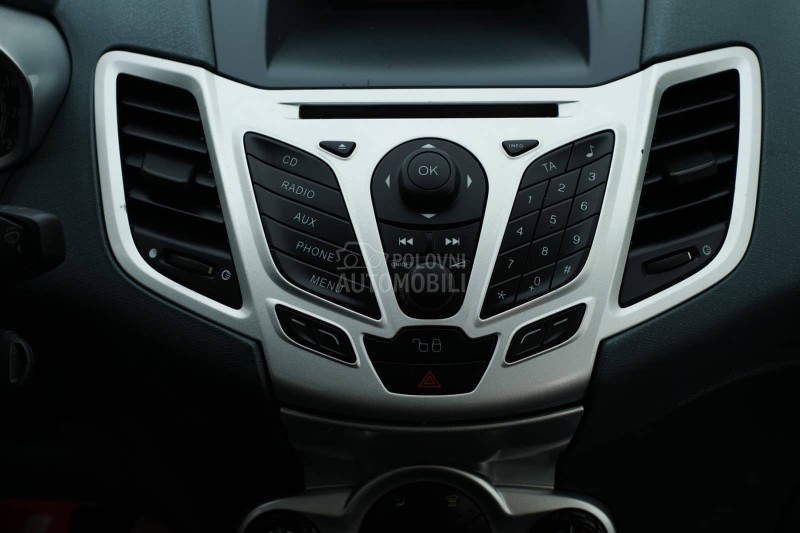 Ford Fiesta 1.4i TNG TITANIUM