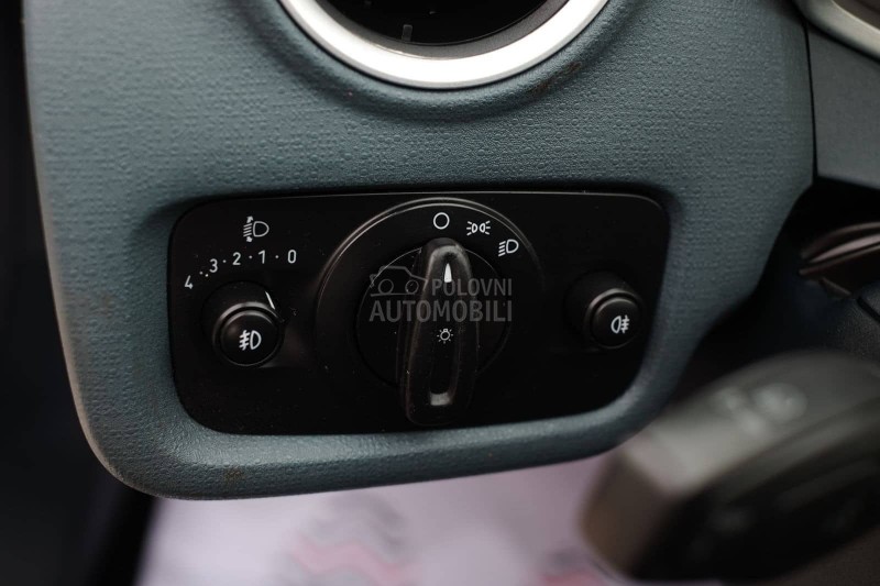 Ford Fiesta 1.4i TNG TITANIUM