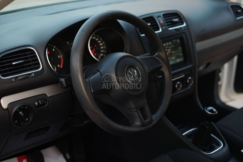 Volkswagen Golf 6 1.6TDI TREND Nav