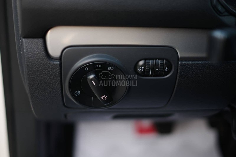 Volkswagen Golf 6 1.6TDI TREND Nav