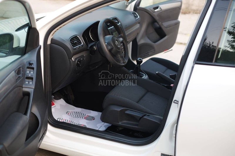 Volkswagen Golf 6 1.6TDI TREND Nav