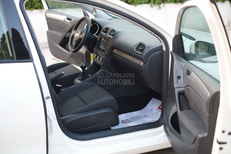 Volkswagen Golf 6 1.6TDI TREND Nav