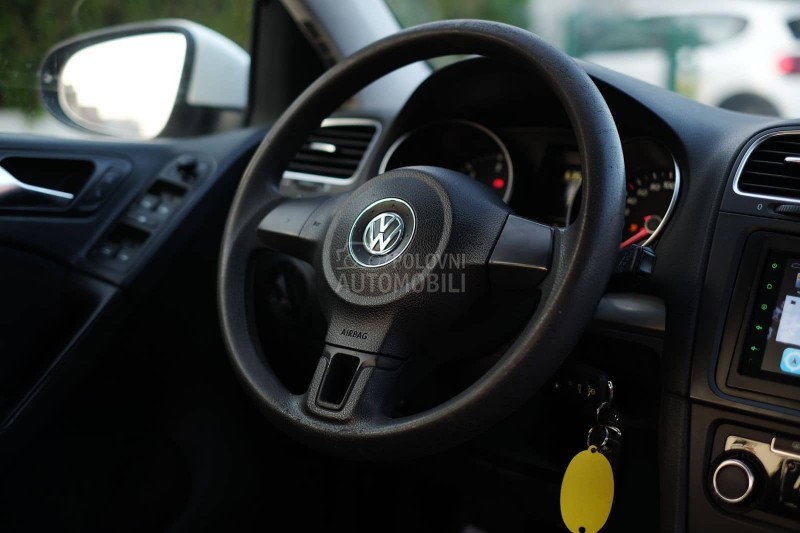 Volkswagen Golf 6 1.6TDI TREND Nav