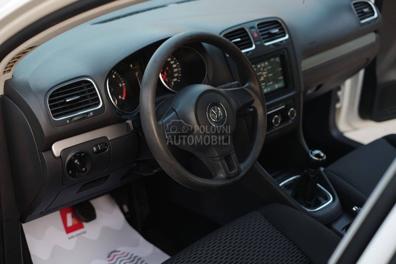 Volkswagen Golf 6 1.6TDI TREND Nav