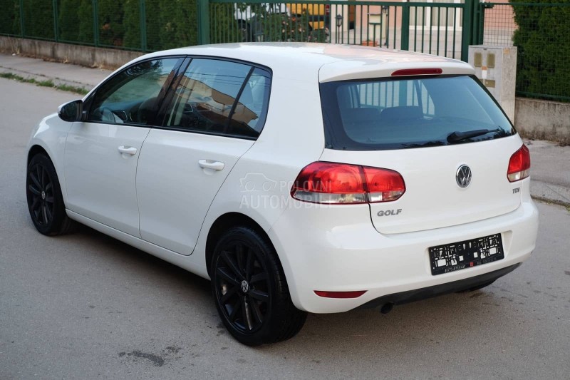Volkswagen Golf 6 1.6TDI TREND Nav