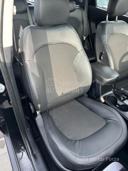 Hyundai ix35 N A V / N O V