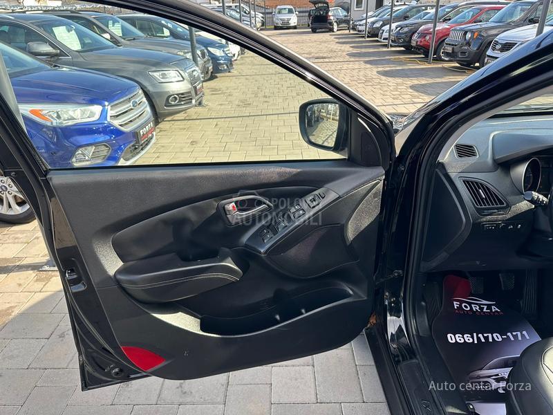 Hyundai ix35 N A V / N O V