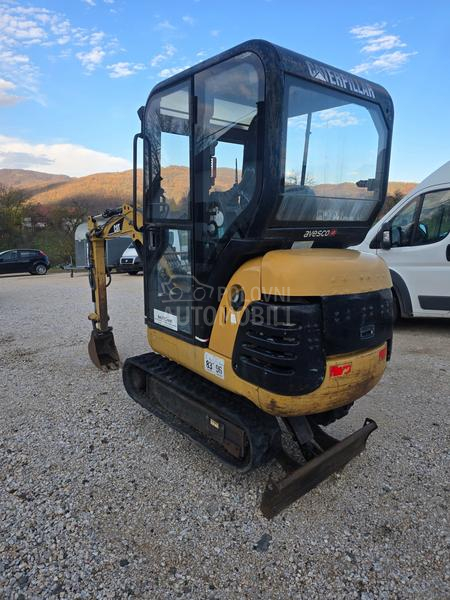 CAT 301.6  1.6 tone