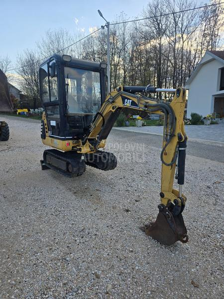 CAT 301.6  1.6 tone