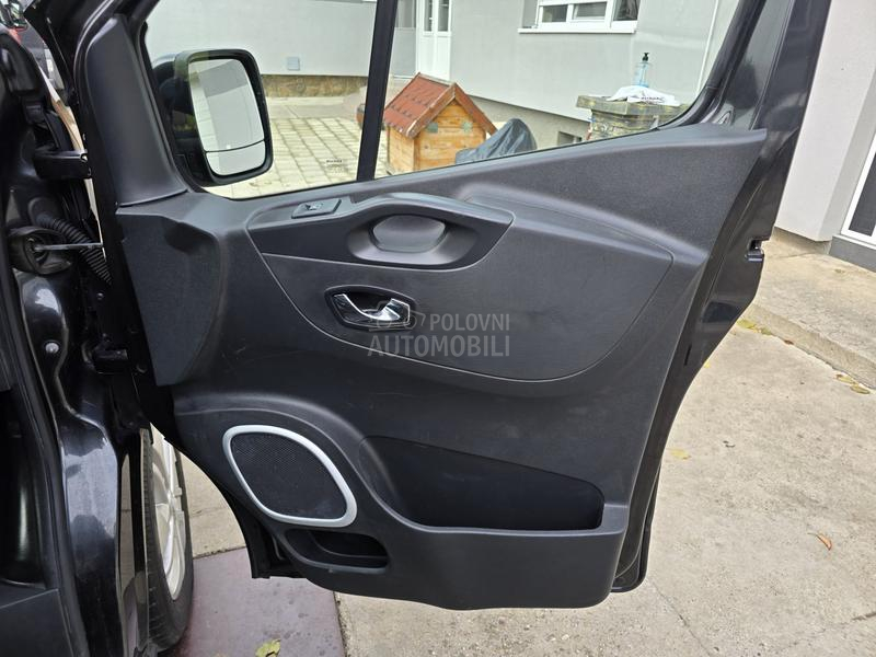 Opel Vivaro 1.6CDTI//KOMBINOVAN//