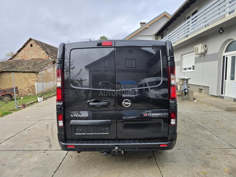 Opel Vivaro 1.6CDTI//KOMBINOVAN//