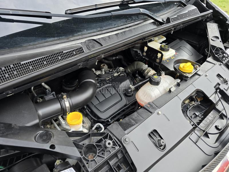 Opel Vivaro 1.6CDTI//KOMBINOVAN//