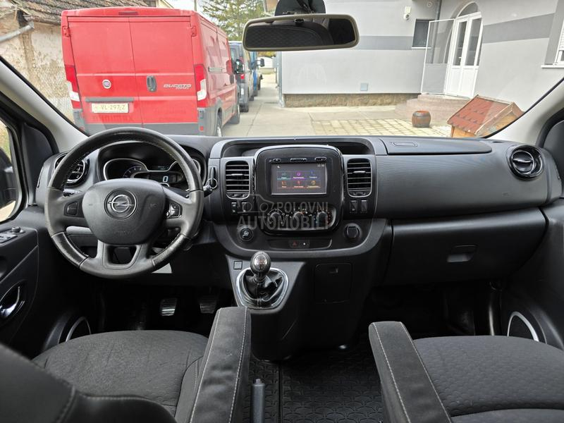 Opel Vivaro 1.6CDTI//KOMBINOVAN//