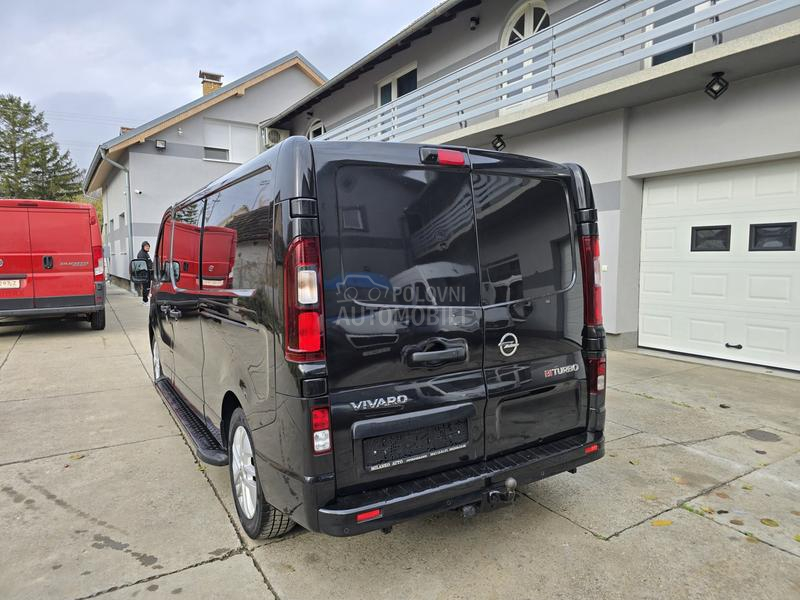 Opel Vivaro 1.6CDTI//KOMBINOVAN//