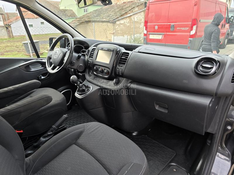 Opel Vivaro 1.6CDTI//KOMBINOVAN//
