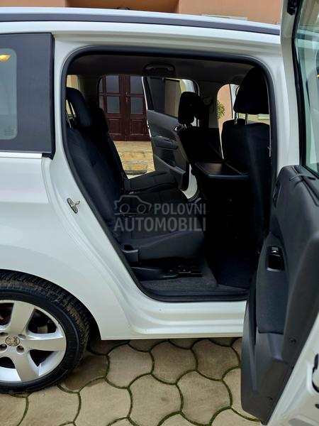 Peugeot 5008 1.6HDI 189h.k.m.