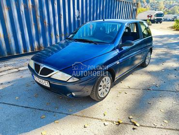Lancia Ypsilon 1.2 8v