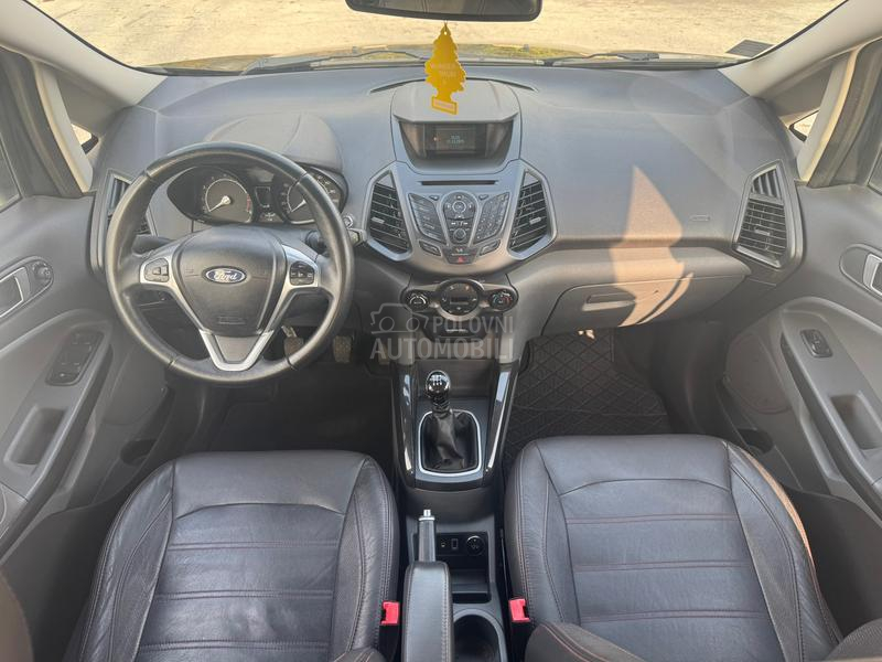 Ford EcoSport TITANIUM S.E.R.V.