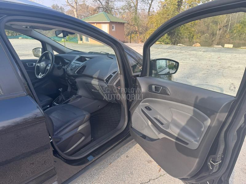 Ford EcoSport TITANIUM S.E.R.V.