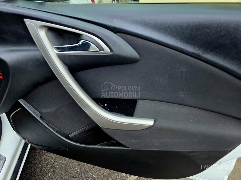 Opel Astra J AUTOM 1.6b