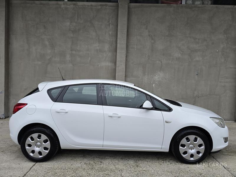 Opel Astra J AUTOM 1.6b