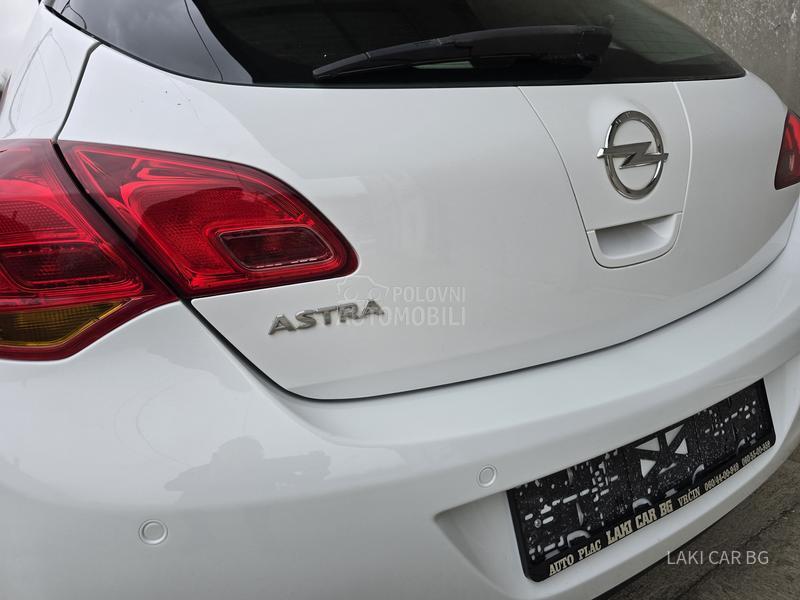 Opel Astra J AUTOM 1.6b